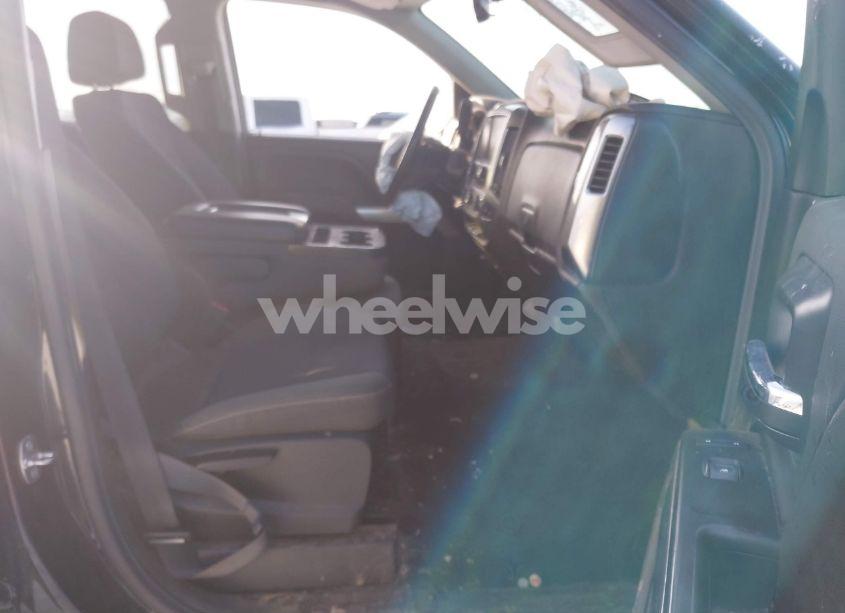 Photo 5 of 2018 Chevrolet Silverado 1500 1LT (VIN 2GCVKREC3J1109002)