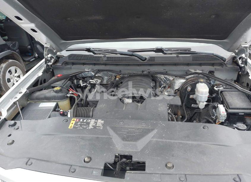 Photo 10 of 2018 Chevrolet Silverado 1500 2LT (VIN 2GCVKREC5J1107722)