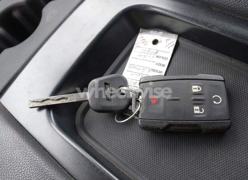 Photo 11 of 2018 Chevrolet Silverado 1500 2LT (VIN 2GCVKREC5J1107722)