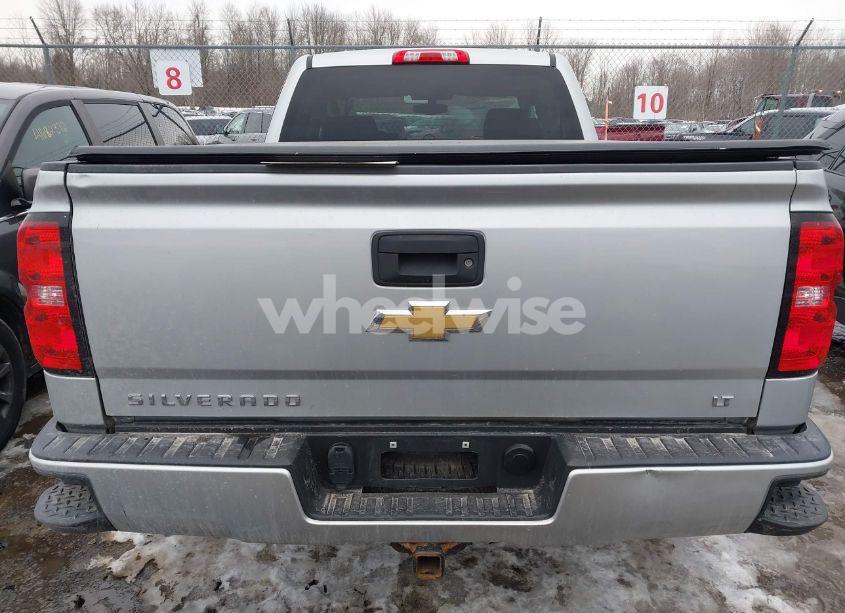 Photo 16 of 2018 Chevrolet Silverado 1500 2LT (VIN 2GCVKREC5J1107722)