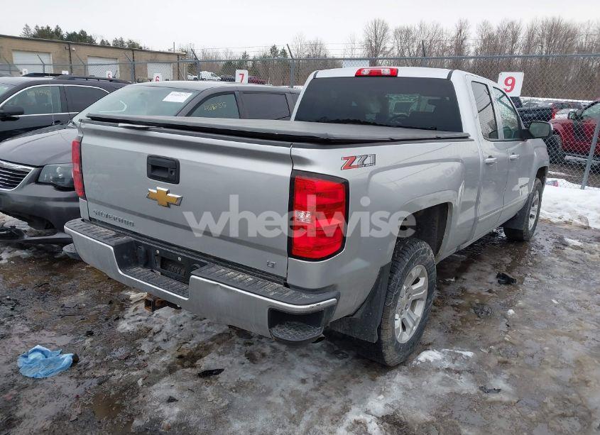 Photo 4 of 2018 Chevrolet Silverado 1500 2LT (VIN 2GCVKREC5J1107722)