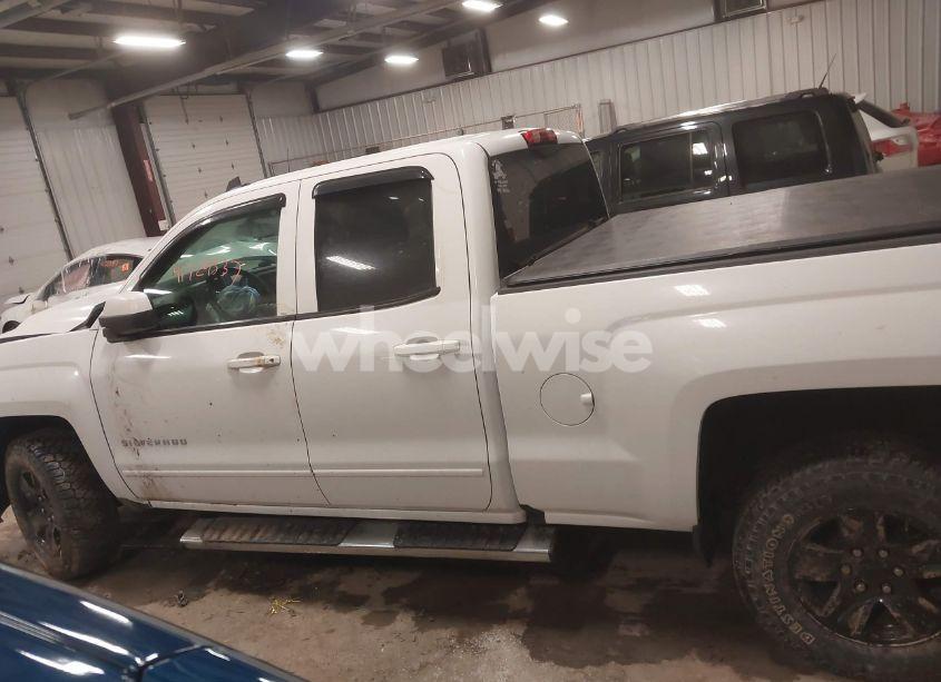 Photo 14 of 2018 Chevrolet Silverado 1500 1LT (VIN 2GCVKREC6J1109169)