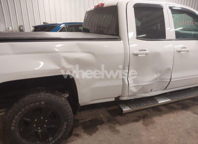 Photo 19 of 2018 Chevrolet Silverado 1500 1LT (VIN 2GCVKREC6J1109169)