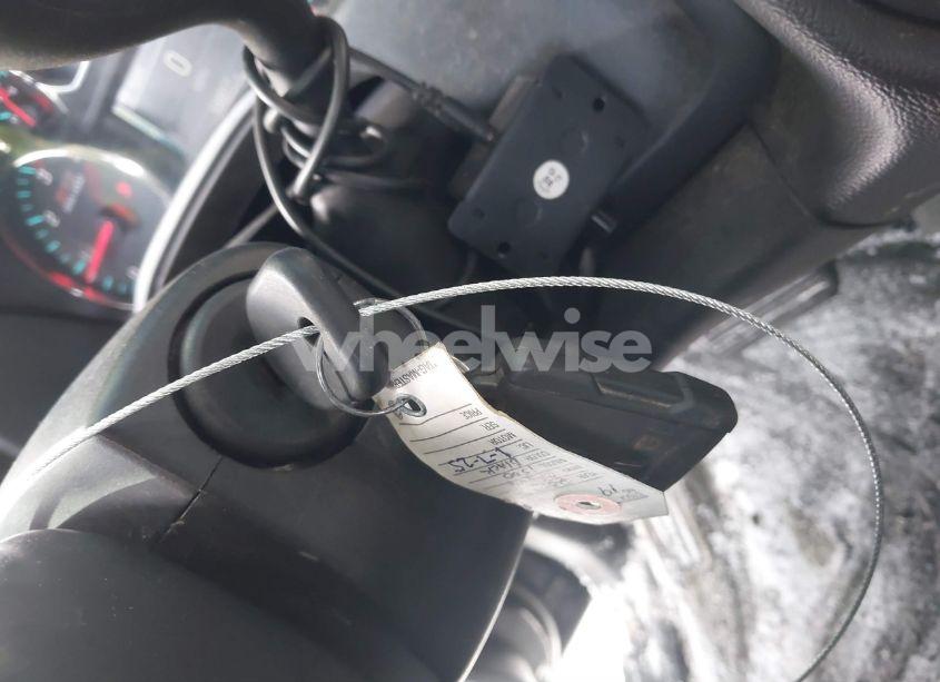 Photo 11 of 2018 Chevrolet Silverado 1500 2LT (VIN 2GCVKREC6J1110953)