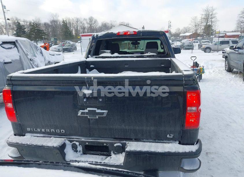 Photo 16 of 2018 Chevrolet Silverado 1500 2LT (VIN 2GCVKREC6J1110953)