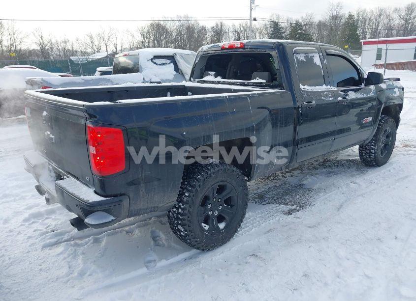 Photo 4 of 2018 Chevrolet Silverado 1500 2LT (VIN 2GCVKREC6J1110953)