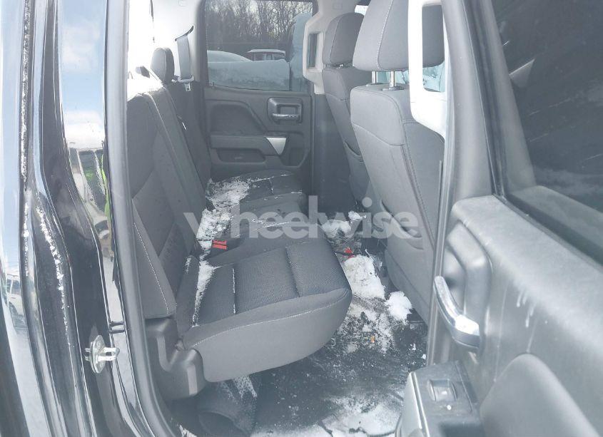 Photo 8 of 2018 Chevrolet Silverado 1500 2LT (VIN 2GCVKREC6J1110953)