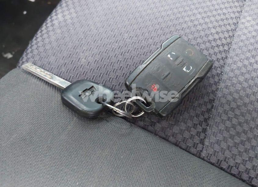 Photo 11 of 2018 Chevrolet Silverado 1500 1LT (VIN 2GCVKREC8J1107780)