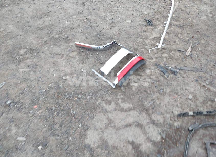 Photo 12 of 2018 Chevrolet Silverado 1500 1LT (VIN 2GCVKREC8J1107780)