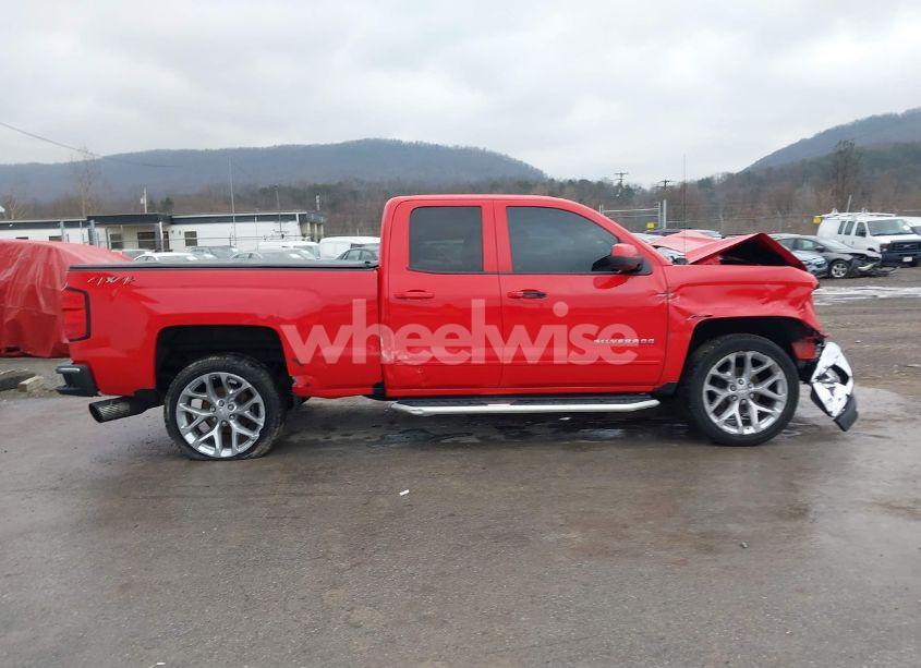 Photo 14 of 2018 Chevrolet Silverado 1500 1LT (VIN 2GCVKREC8J1107780)