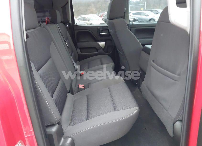 Photo 8 of 2018 Chevrolet Silverado 1500 1LT (VIN 2GCVKREC8J1107780)