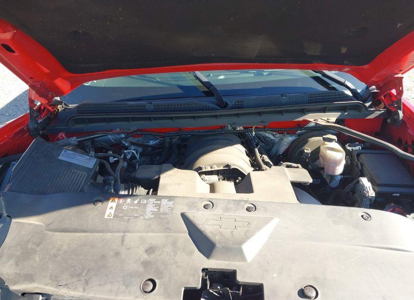 Photo 10 of 2018 Chevrolet Silverado 1500 2LT (VIN 2GCVKREC9J1105701)