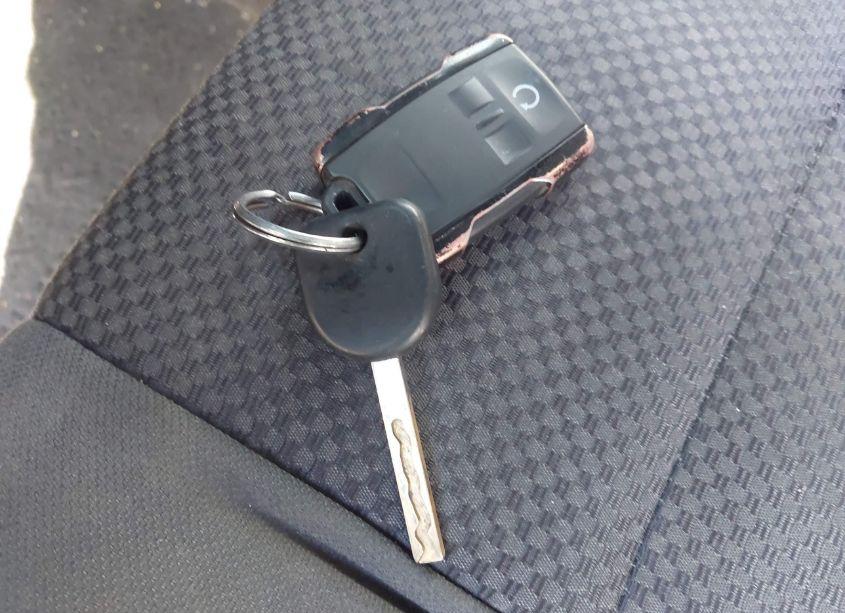 Photo 11 of 2018 Chevrolet Silverado 1500 2LT (VIN 2GCVKRECXJ1106663)