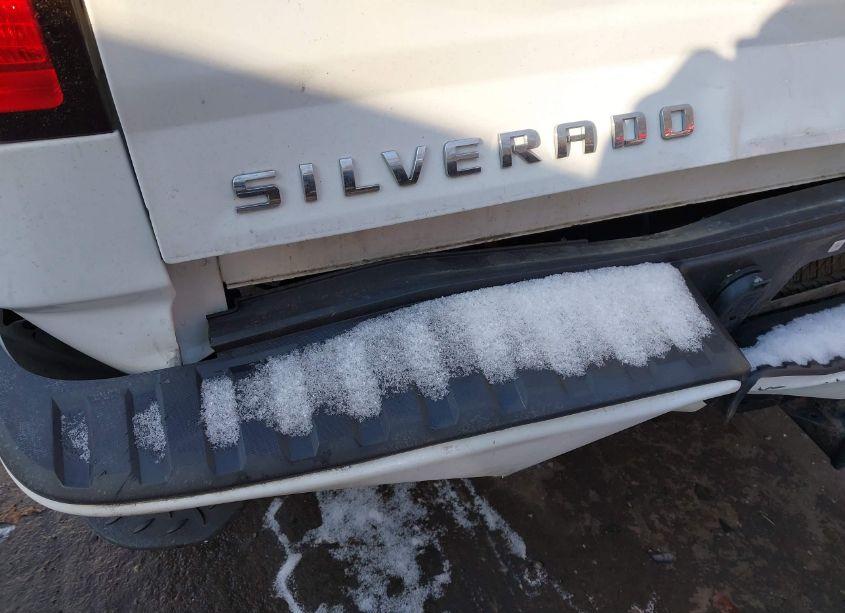 Photo 18 of 2018 Chevrolet Silverado 1500 2LT (VIN 2GCVKRECXJ1106663)