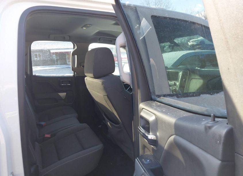 Photo 8 of 2018 Chevrolet Silverado 1500 2LT (VIN 2GCVKRECXJ1106663)