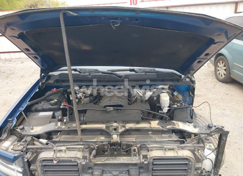 Photo 10 of 2018 Chevrolet Silverado 1500 2LT (VIN 2GCVKRECXJ1110096)