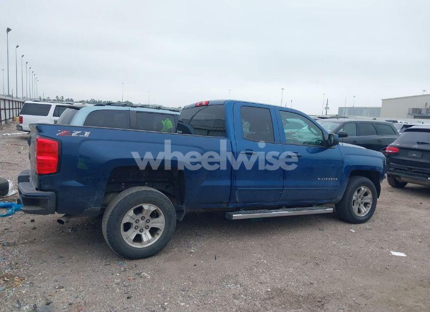 Photo 14 of 2018 Chevrolet Silverado 1500 2LT (VIN 2GCVKRECXJ1110096)