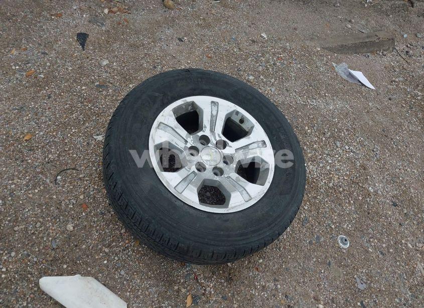 Photo 19 of 2018 Chevrolet Silverado 1500 2LT (VIN 2GCVKRECXJ1110096)