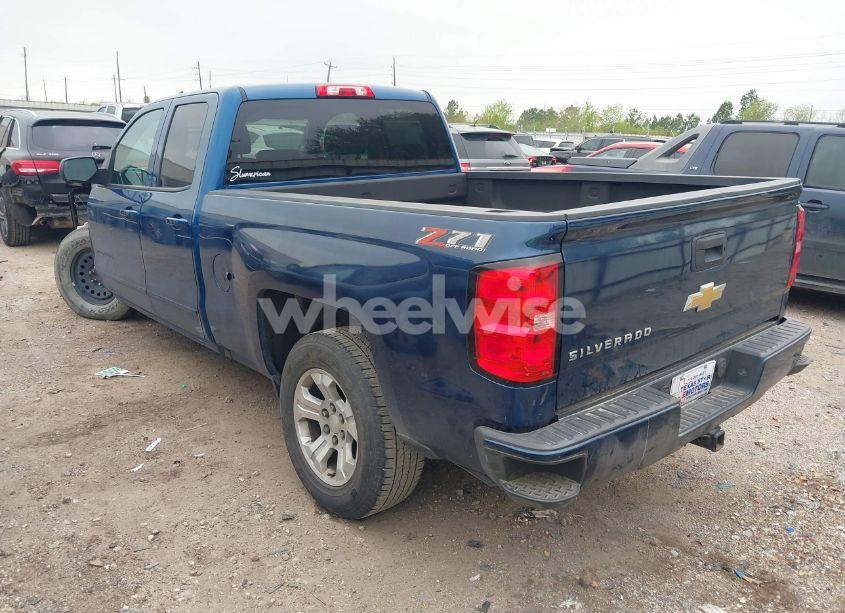 Photo 3 of 2018 Chevrolet Silverado 1500 2LT (VIN 2GCVKRECXJ1110096)