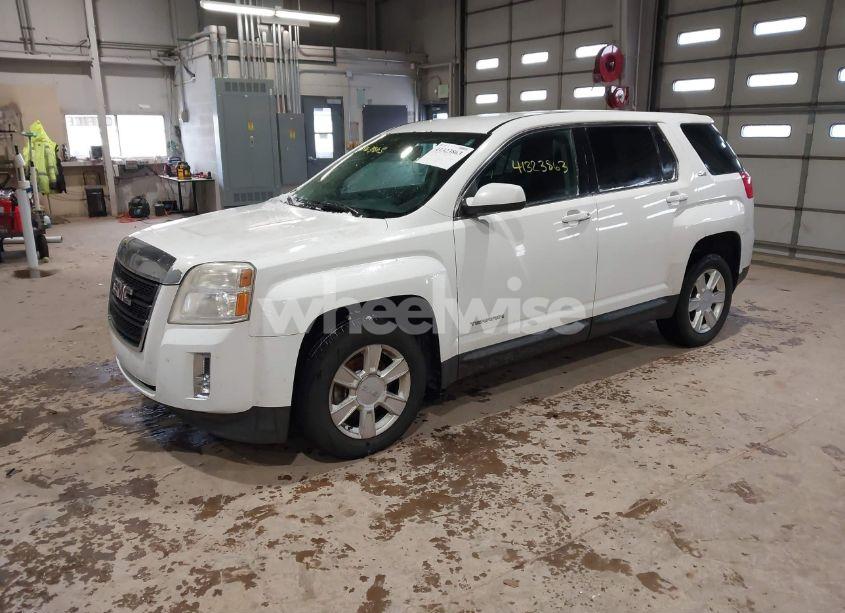 Photo 2 of 2013 Gmc Terrain SLE-1 (VIN 2GKALMEK0D6366989)
