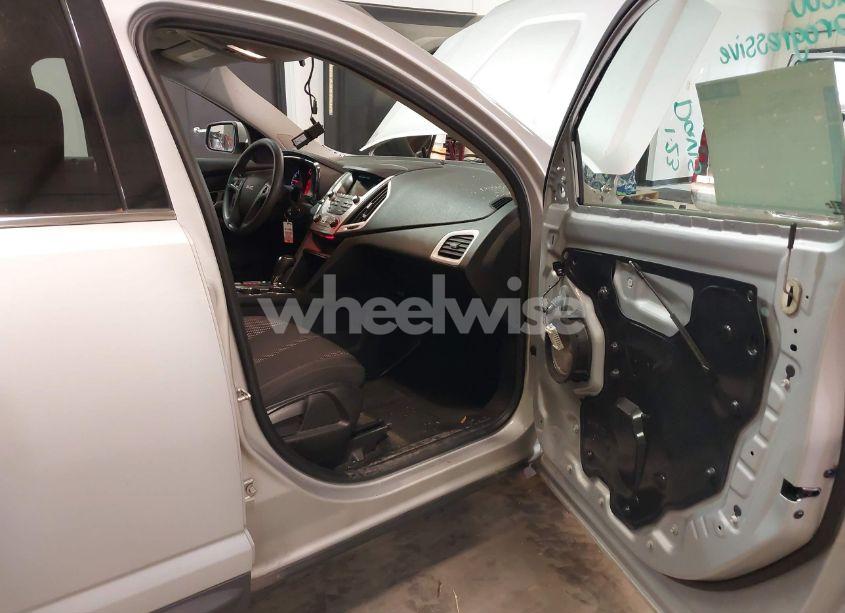 Photo 5 of 2017 Gmc Terrain SLE-1 (VIN 2GKALMEK7H6345949)