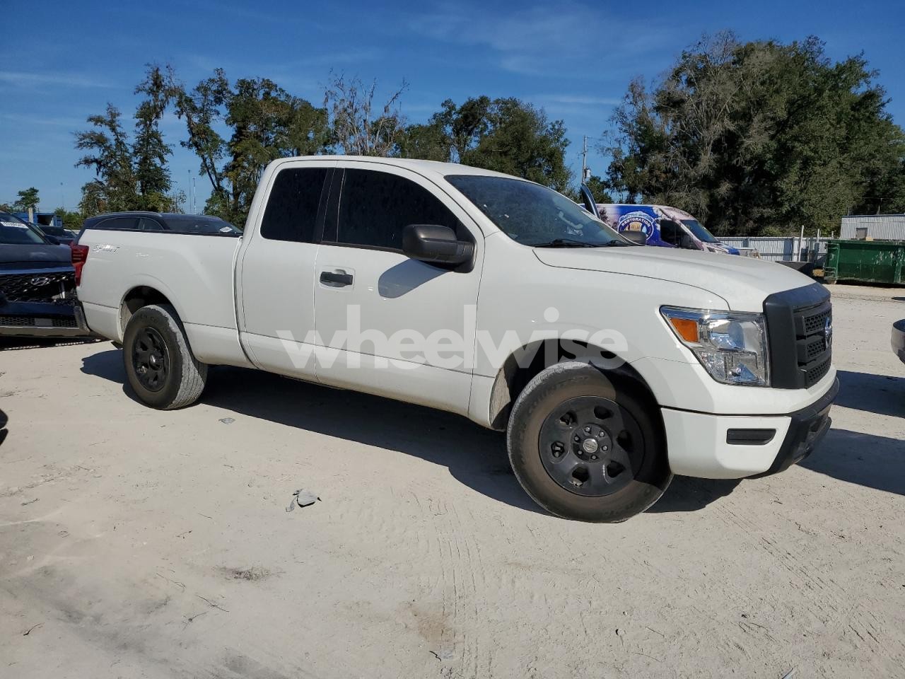 Photo 4 of 2022 NISSAN TITAN S (VIN 2GKALMEKXH6192273)