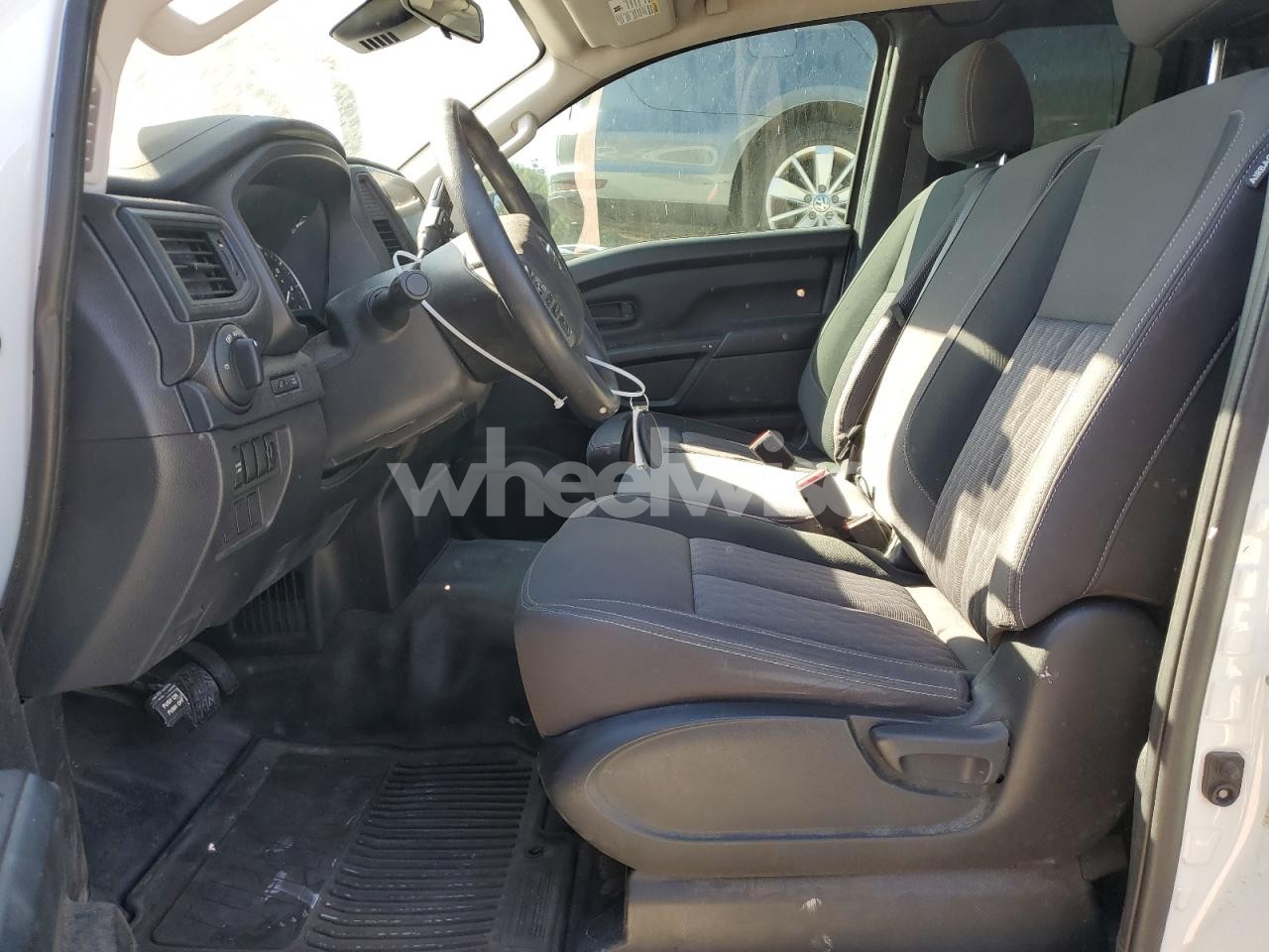 Photo 7 of 2022 NISSAN TITAN S (VIN 2GKALMEKXH6192273)
