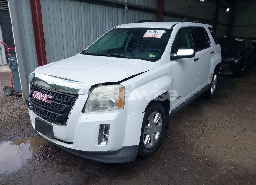 Photo 2 of 2013 Gmc Terrain SLE-2 (VIN 2GKALSEK2D6397715)