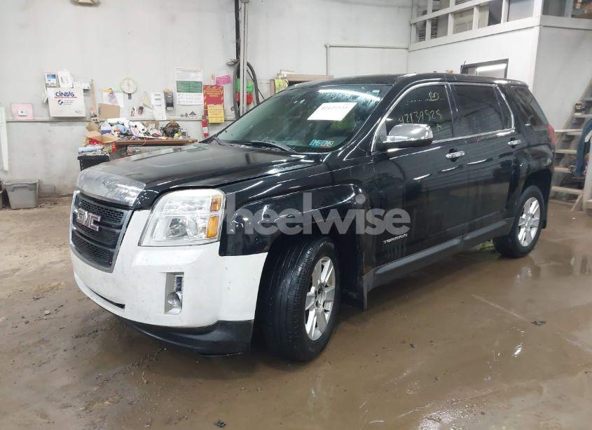 Photo 2 of 2013 Gmc Terrain SLE-1 (VIN 2GKFLREK9D6352933)