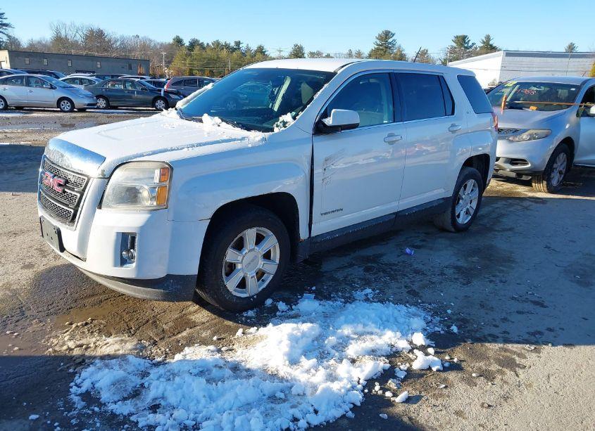 Photo 2 of 2013 Gmc Terrain SLE-1 (VIN 2GKFLREKXD6345778)