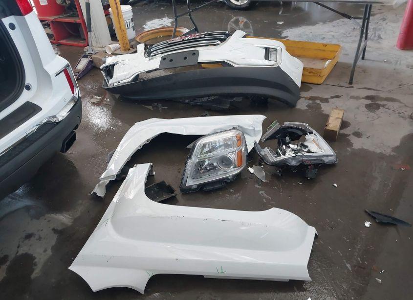 Photo 12 of 2017 Gmc Terrain SLT (VIN 2GKFLUE33H6172820)