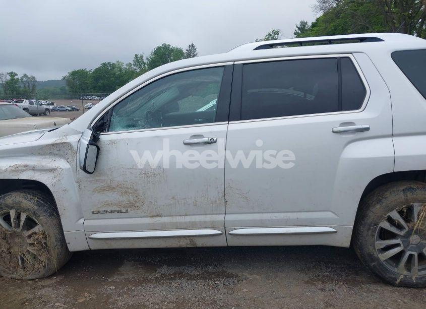 Photo 15 of 2016 Gmc Terrain DENALI (VIN 2GKFLVE30G6290716)
