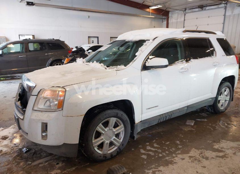 Photo 2 of 2014 Gmc Terrain SLE-2 (VIN 2GKFLWEK0E6181621)