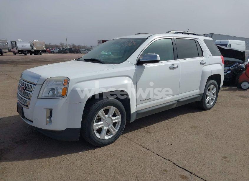 Photo 2 of 2015 Gmc Terrain SLE-2 (VIN 2GKFLWEK3F6341623)