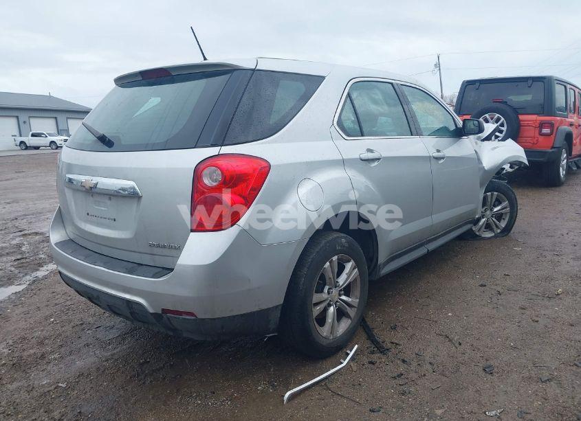 Photo 4 of 2014 Chevrolet Equinox LS (VIN 2GNALAEK0E1121335)