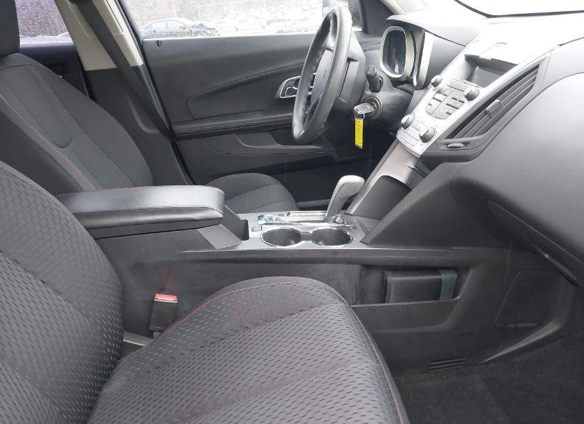 Photo 5 of 2014 Chevrolet Equinox LS (VIN 2GNALAEK0E6155598)