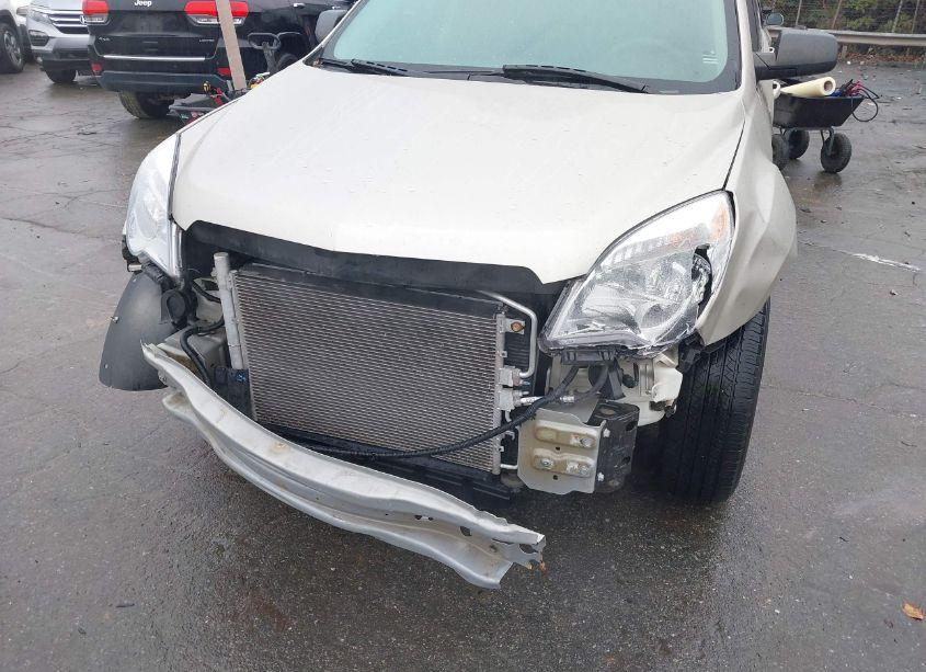 Photo 6 of 2014 Chevrolet Equinox LS (VIN 2GNALAEK0E6155598)