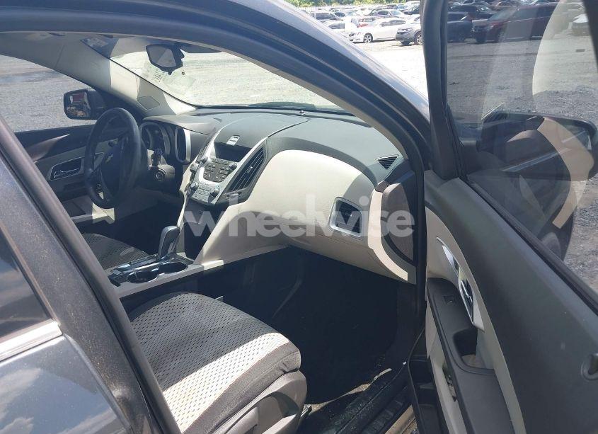 Photo 5 of 2014 Chevrolet Equinox LS (VIN 2GNALAEK0E6181893)