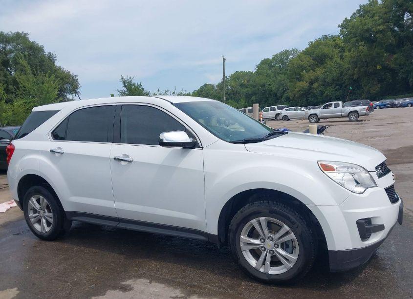 Photo 13 of 2014 Chevrolet Equinox LS (VIN 2GNALAEK0E6287650)