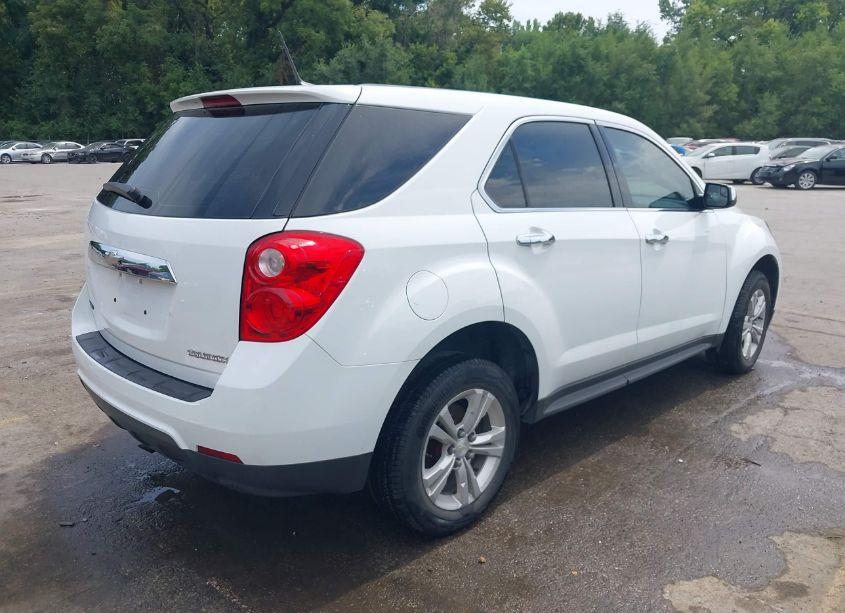 Photo 4 of 2014 Chevrolet Equinox LS (VIN 2GNALAEK0E6287650)