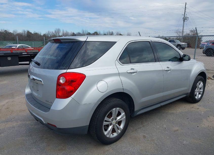 Photo 16 of 2015 Chevrolet Equinox LS (VIN 2GNALAEK0F1104102)
