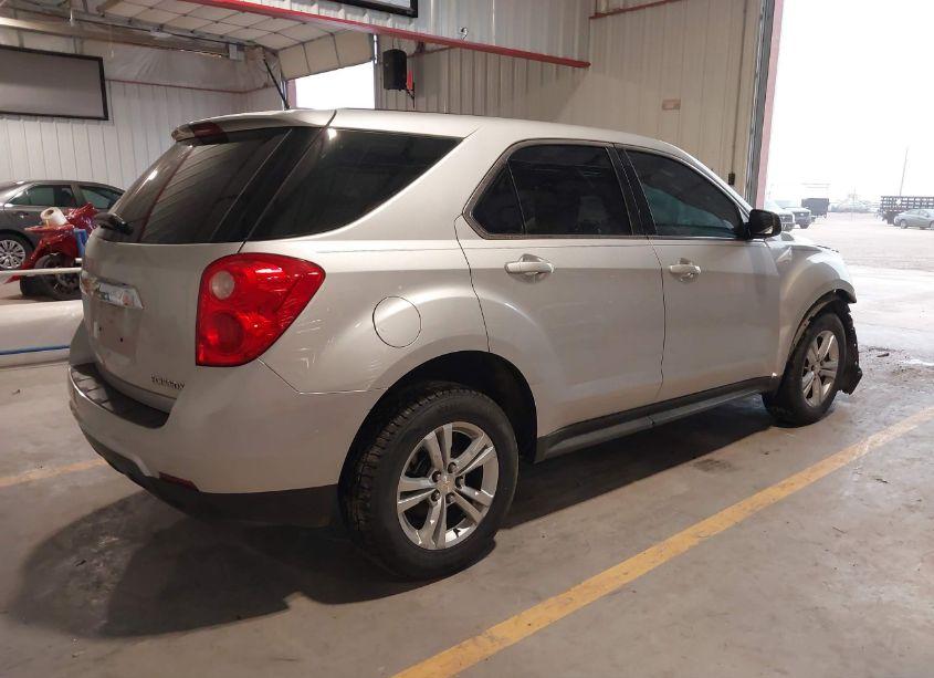 Photo 4 of 2015 Chevrolet Equinox LS (VIN 2GNALAEK0F1143451)