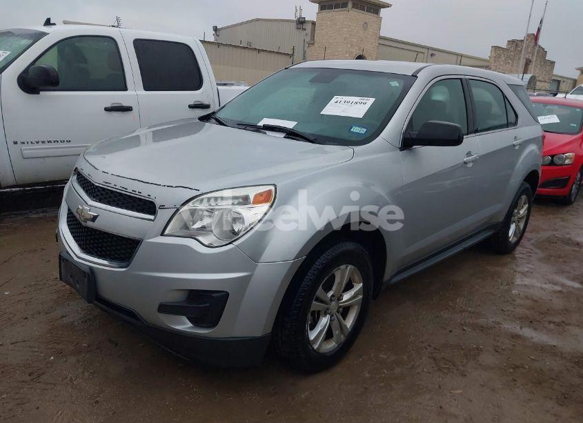 Photo 2 of 2015 Chevrolet Equinox LS (VIN 2GNALAEK0F6208009)