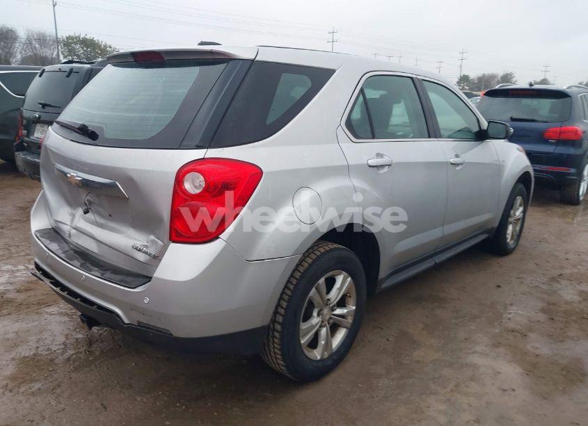 Photo 4 of 2015 Chevrolet Equinox LS (VIN 2GNALAEK0F6208009)