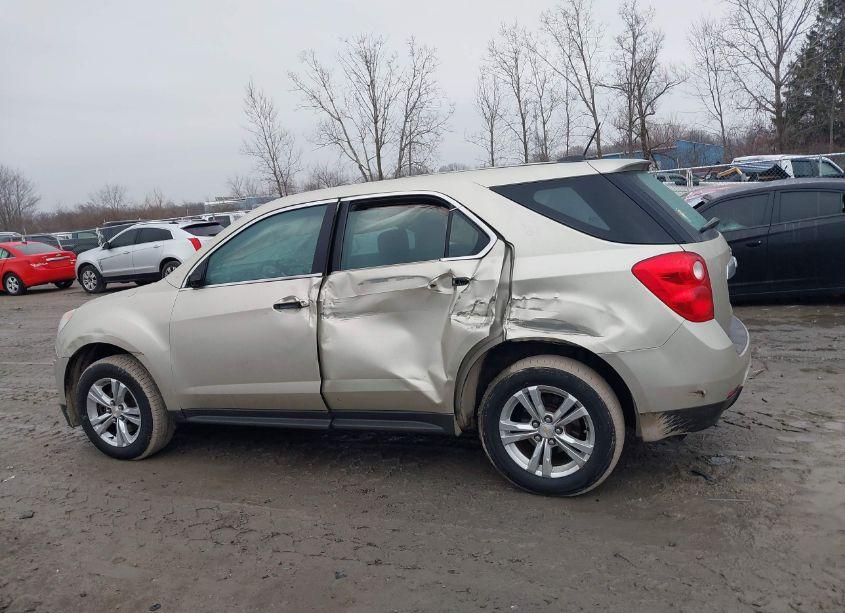 Photo 14 of 2015 Chevrolet Equinox LS (VIN 2GNALAEK1F1100835)