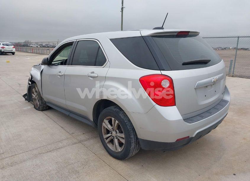 Photo 3 of 2015 Chevrolet Equinox LS (VIN 2GNALAEK1F1125198)