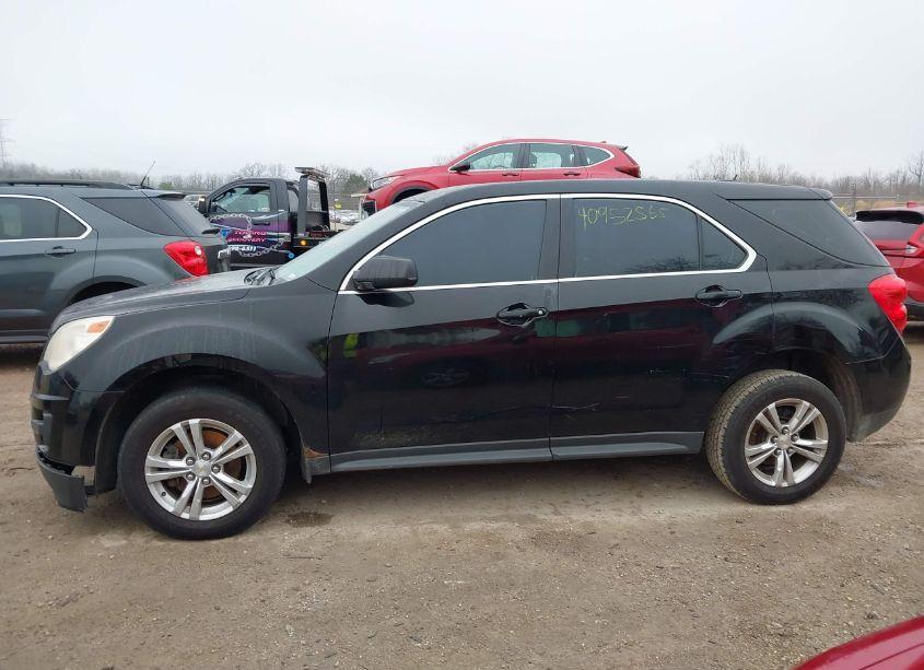 Photo 13 of 2015 Chevrolet Equinox LS (VIN 2GNALAEK1F1128229)