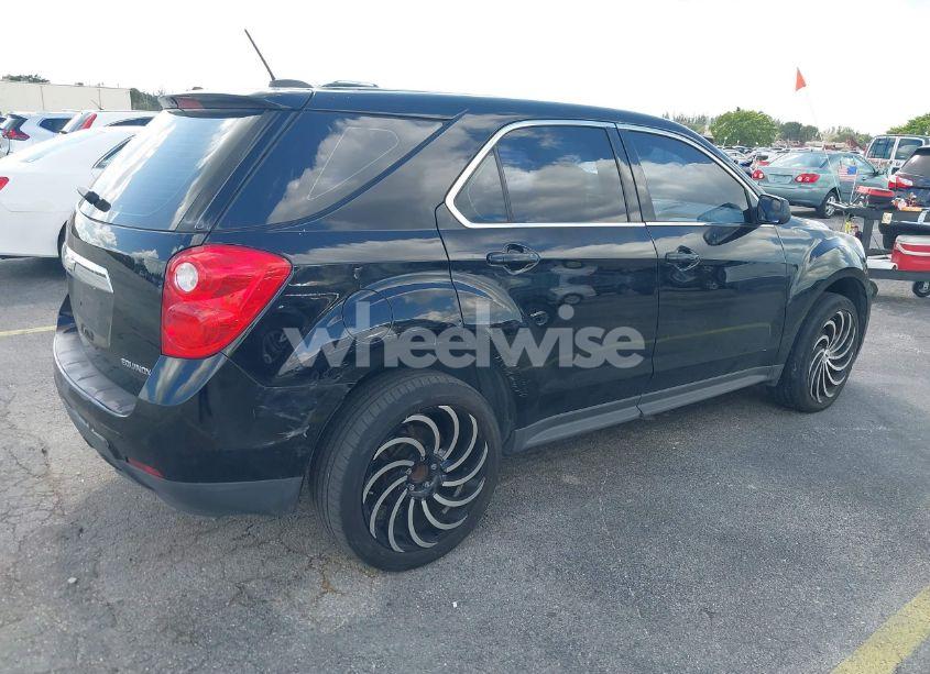 Photo 4 of 2015 Chevrolet Equinox LS (VIN 2GNALAEK1F1158363)