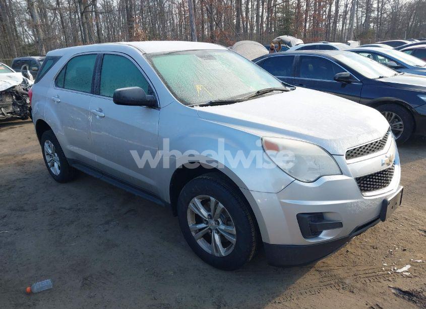 2015 Chevrolet Equinox LS (VIN 2GNALAEK1F1177897) main photo