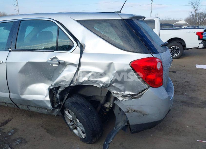 Photo 6 of 2015 Chevrolet Equinox LS (VIN 2GNALAEK1F1177897)